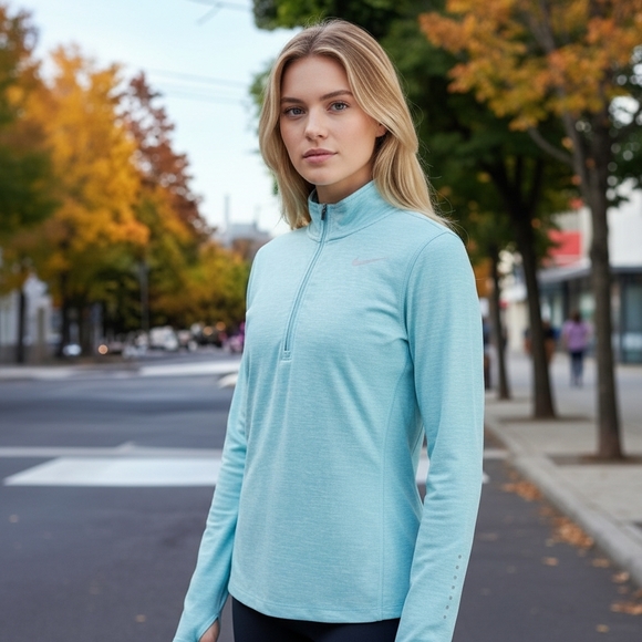 Nike Tops - Nike Women’s Blue Dri-FIT 1/2 Zip Pullover - Size S - Performance Gear